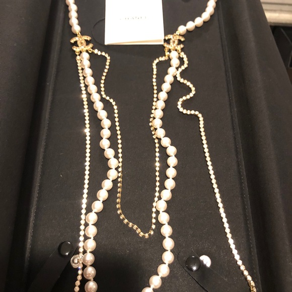 ✨Gorgeous Cruise Chanel Necklace✨ - Picture 3 of 9